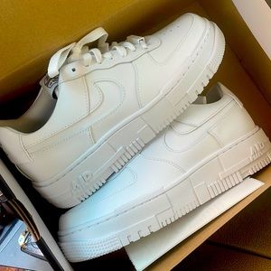 Air Force 1 Wmns Pixel Nike Sneakers NWB